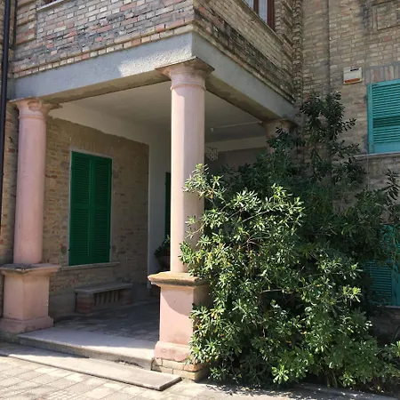 Ein-zimmer-wohnung Smeralda In Lido Apartment